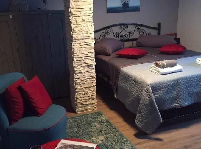 Capitans House דירה שיבניק